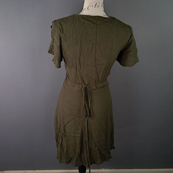 Lulus Harbor Point Olive Green Wrap Dress Size Medium NWT - Picture 2 of 9